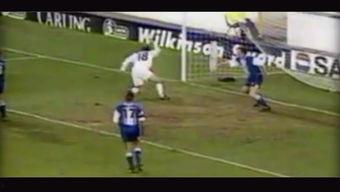 小学足球表演视频,活力四溢的小学足球表演盛宴