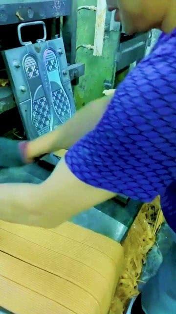 鞋垫生产视频,从原材料到成品